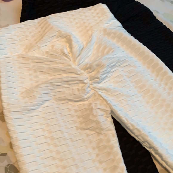 White Scrunch Butt (Magic butt pants!) - Picture 3 of 3